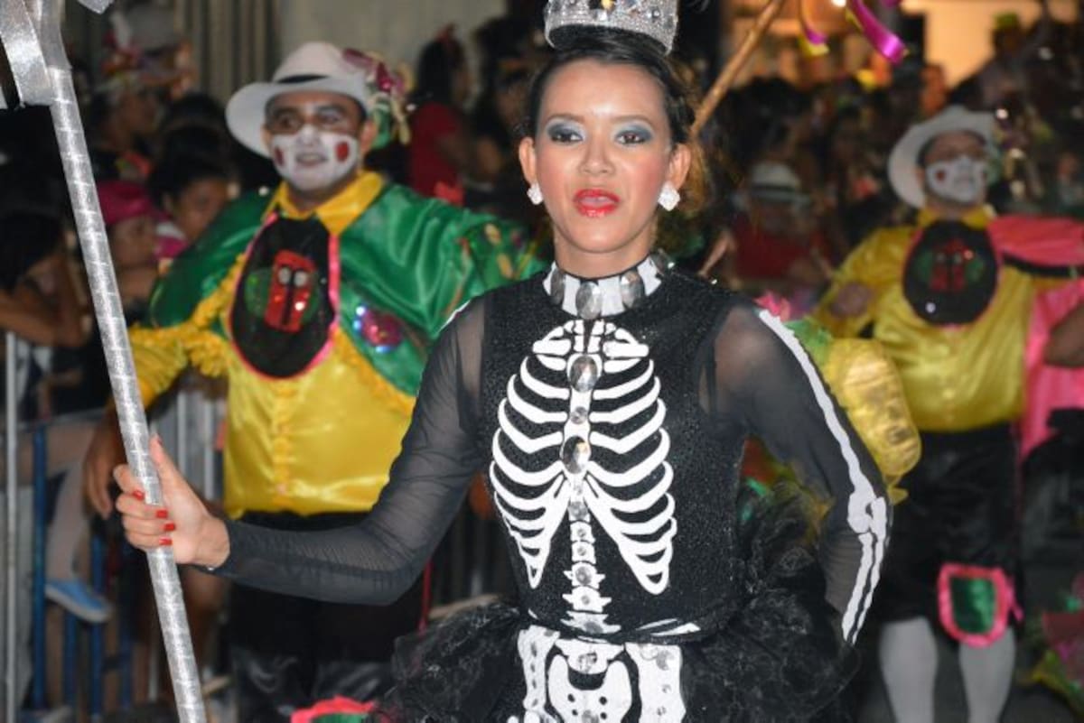 Comparsas de niños, jóvenes y adultos en general se observaron en la Noche Corozalera. Cortesía