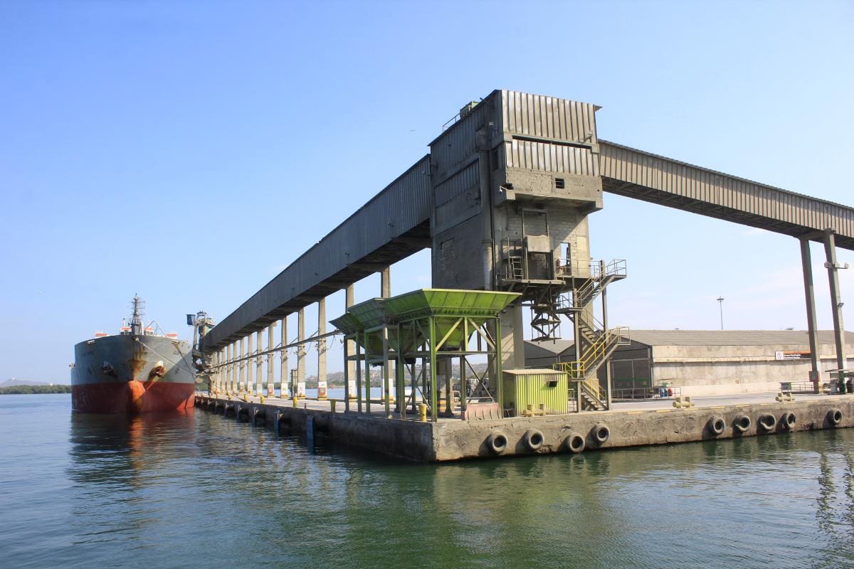 Terminal de exportación de Argos en Mamonal, Cartagena. //j. Castaño