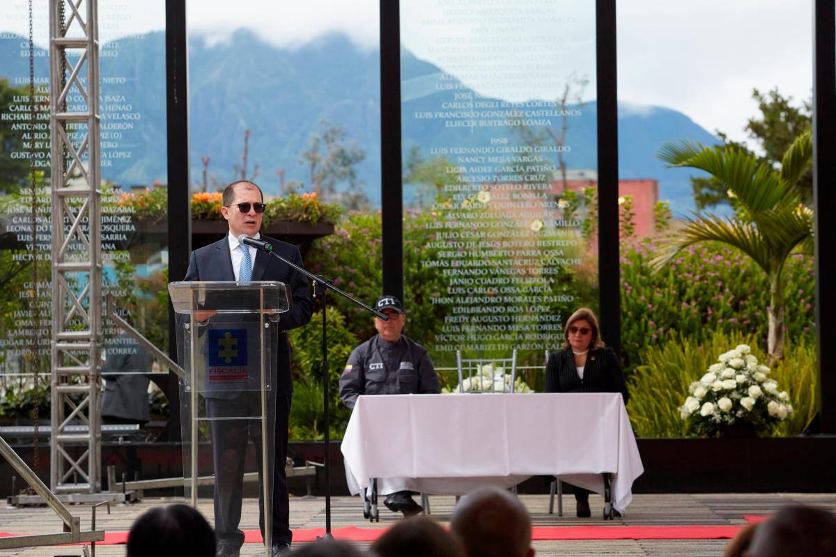Francisco Barbosa critica la política antidrogas que propone el gobierno