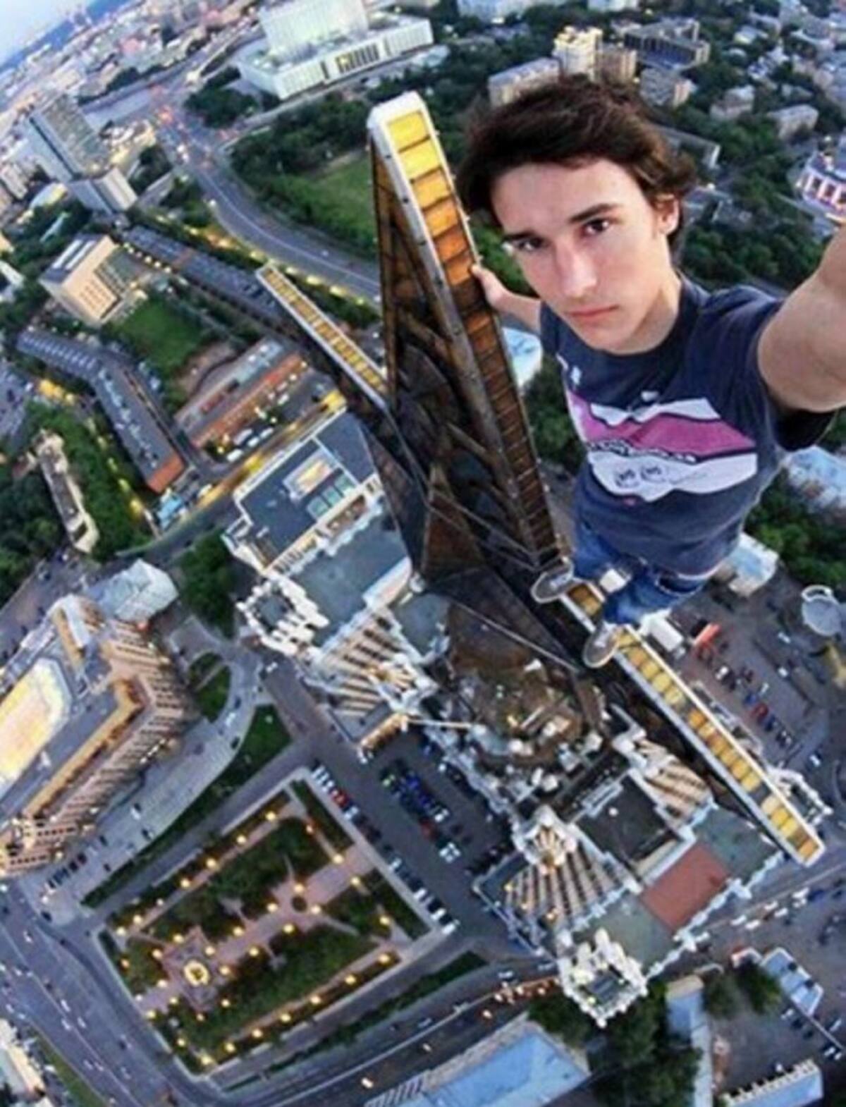 Instagram - Facebook