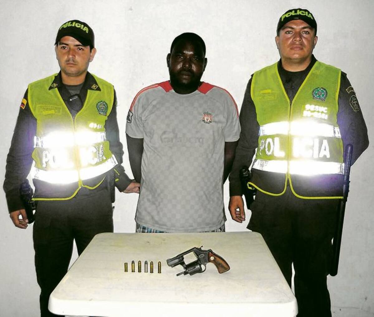 Nicanor Berrío Julio, capturado con arma en Santiago de Tolú. EL UNIVERSAL