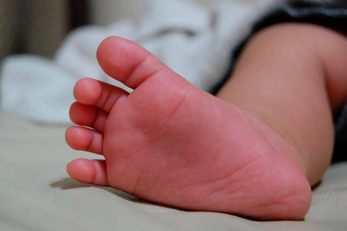 Madre habría asfixiado a recién nacido al quedarse dormida sobre él