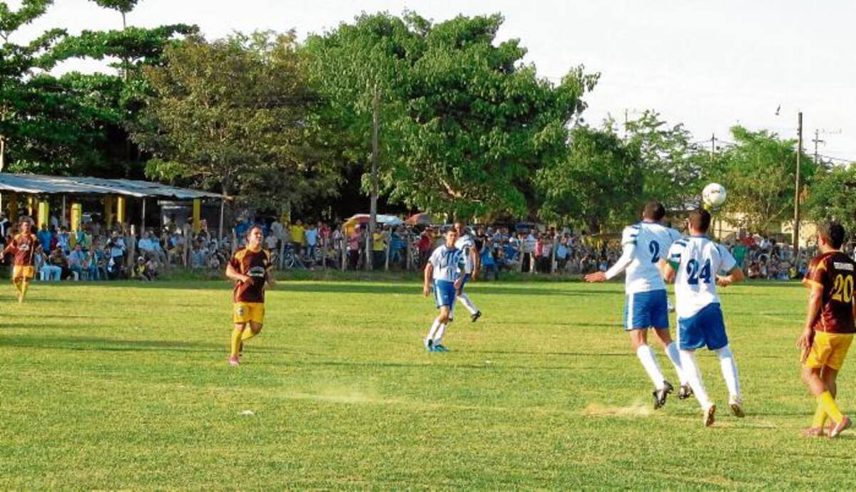 El evento de fútbol reúne en el certamen deportivo a fuertes conjuntos que aspiran ser protagonistas y campeón del evento en Sahagún.