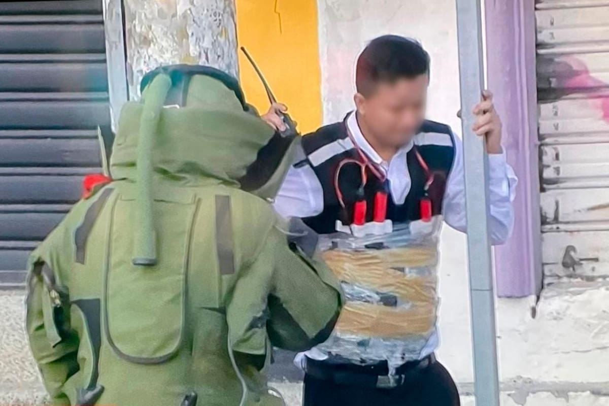 Video: delincuentes le pegaron bomba a trabajador de una joyería