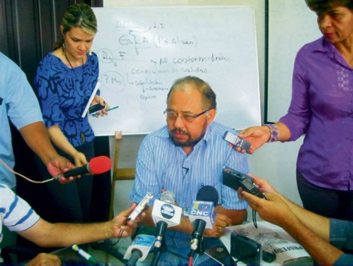 Emiro Madera, rector.