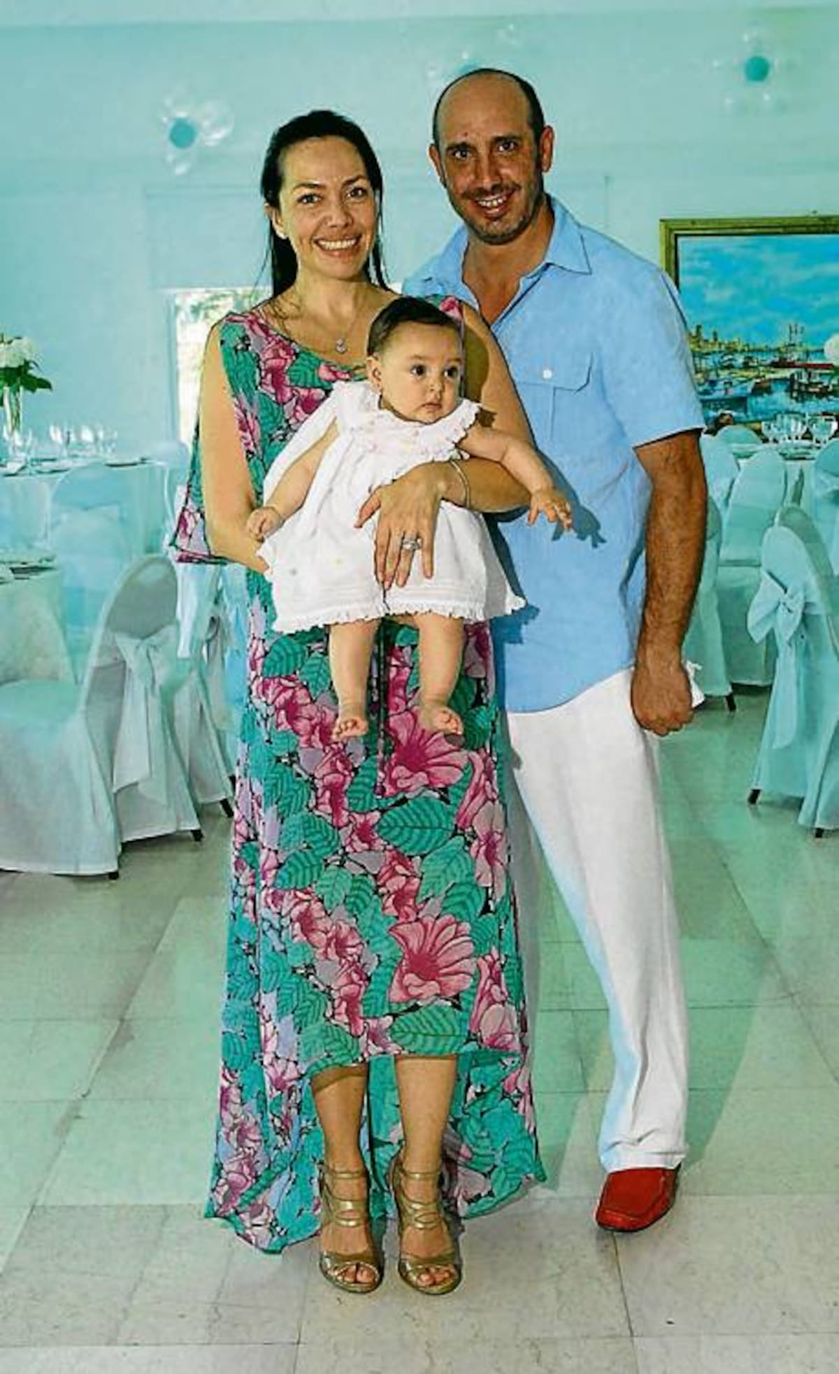 Elena María, con sus padres: Alí José López Gutiérrez de Piñeres y Mariana Guzmán Miller. Archivo particular