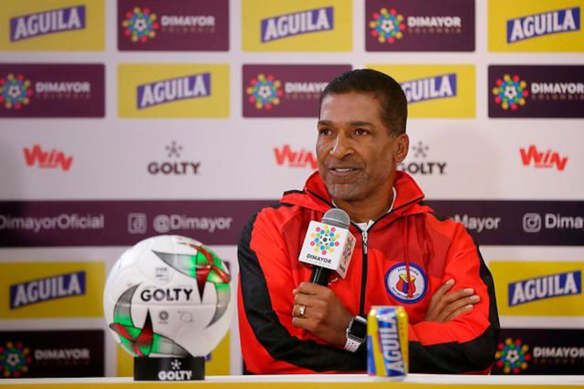 Alexis García deja de ser el técnico del Deportivo Pasto