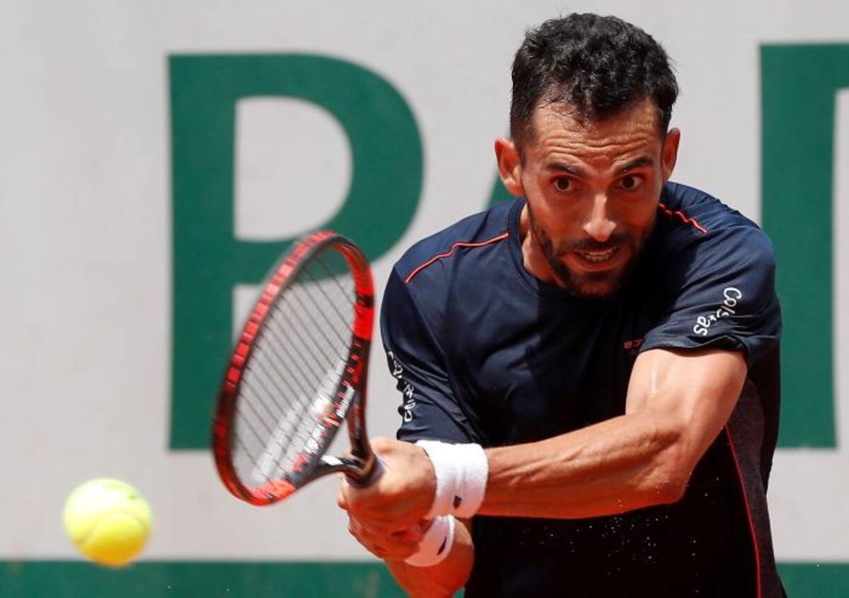 Santiago Giraldo cae en segunda ronda de Roland Garros ante Roberto Bautista. EFE GUILLAUME HORCAJUELO