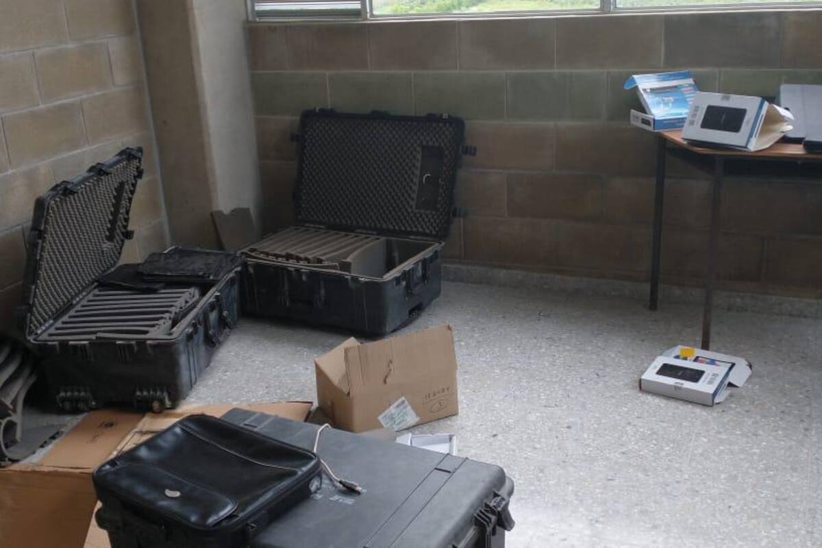 Roban 45 computadores y otros equipos de la I.E. Altos del Rosario de Sincelejo