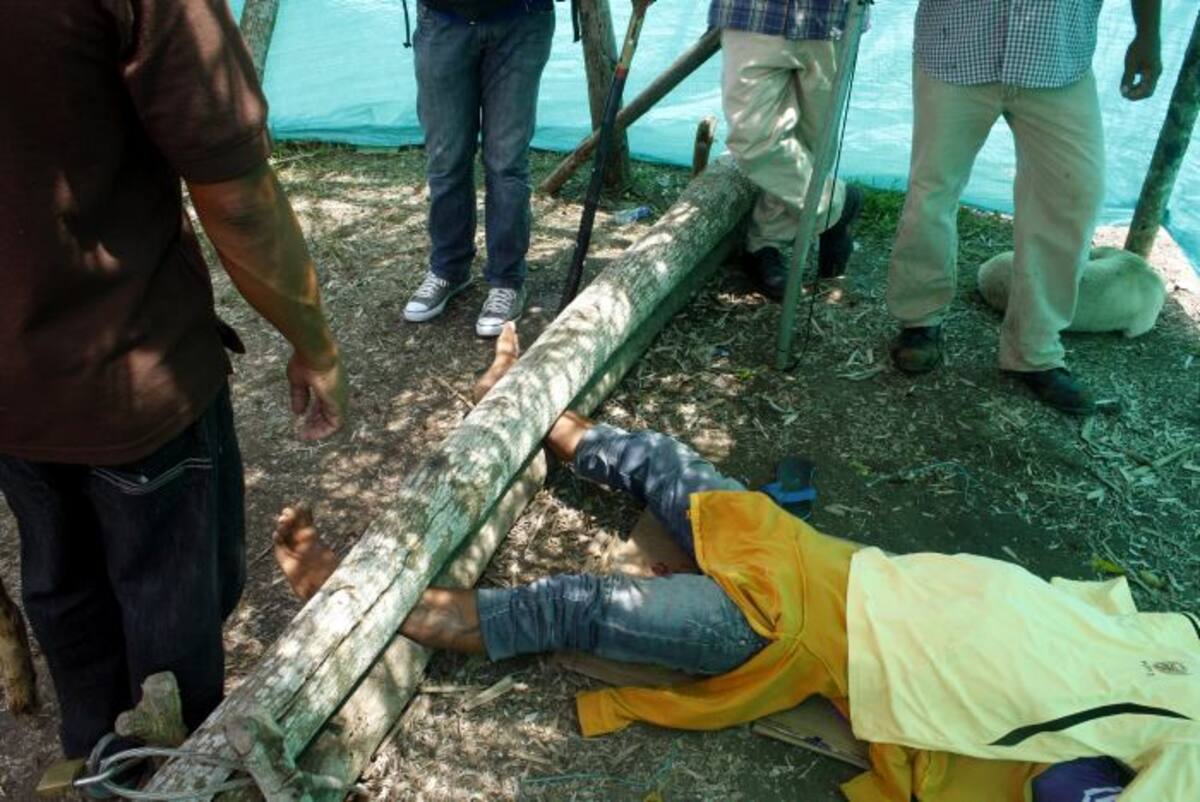 El hombre castigado se mostró arrepentido de haberse expresado contra las autoridades indígenas cuando pagó su pena.