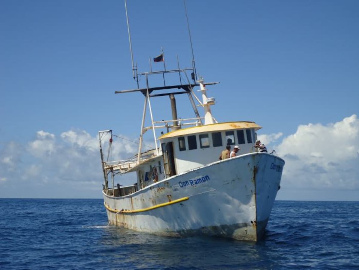 La nave era tripulada por seis personas. PRENSA ARMADA NACIONAL