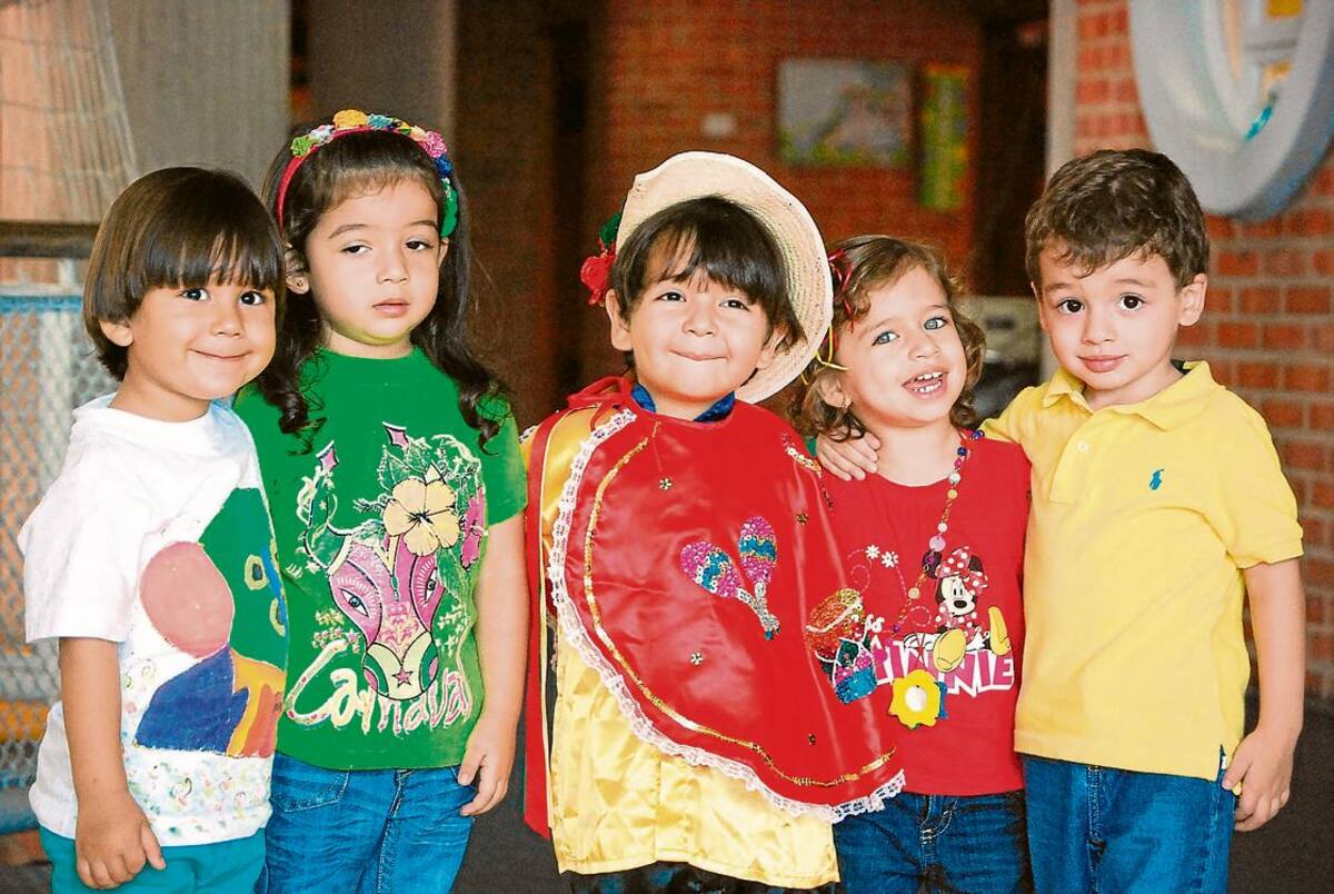 Tomás Angulo, Victoria Martínez, Sergio Mendoza, Sylvia Matilde Román y Juan Sebastián García. fotos: Archivo particular