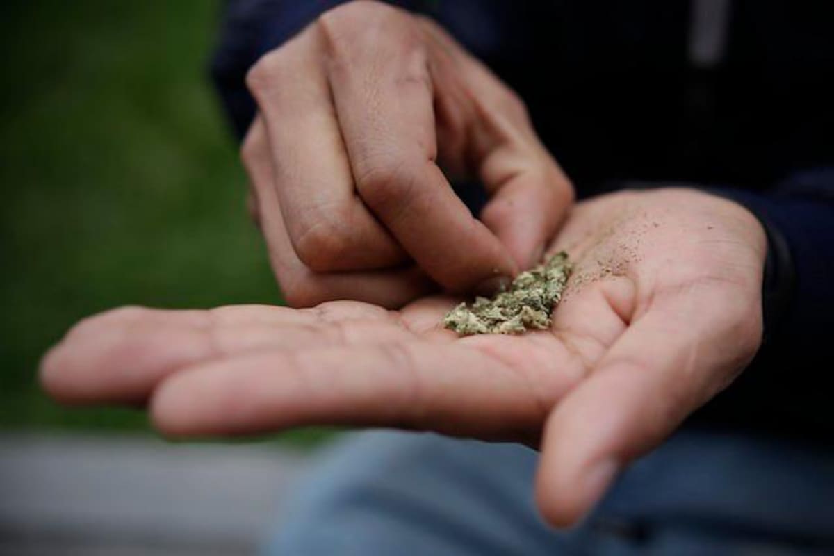 Corte tumba prohibición de consumo de alcohol y drogas en espacios públicos