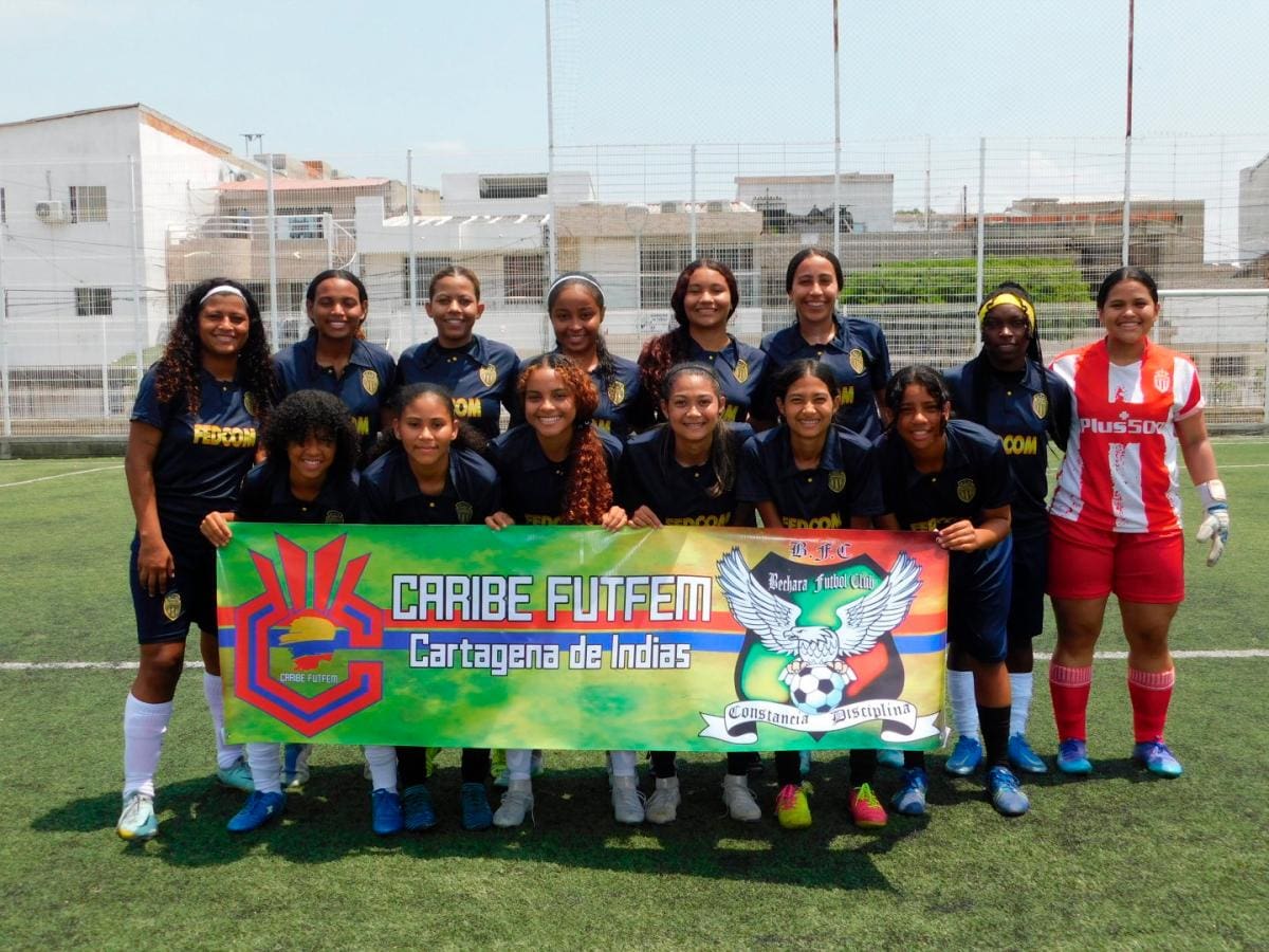 Otro equipo participante del torneo.