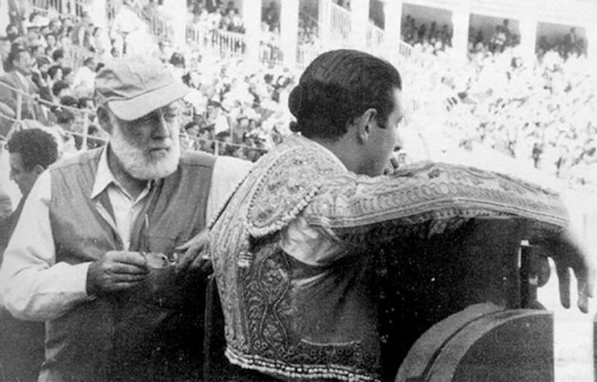 El escritor en una de las corridas de toros en Pamplona, 1959.