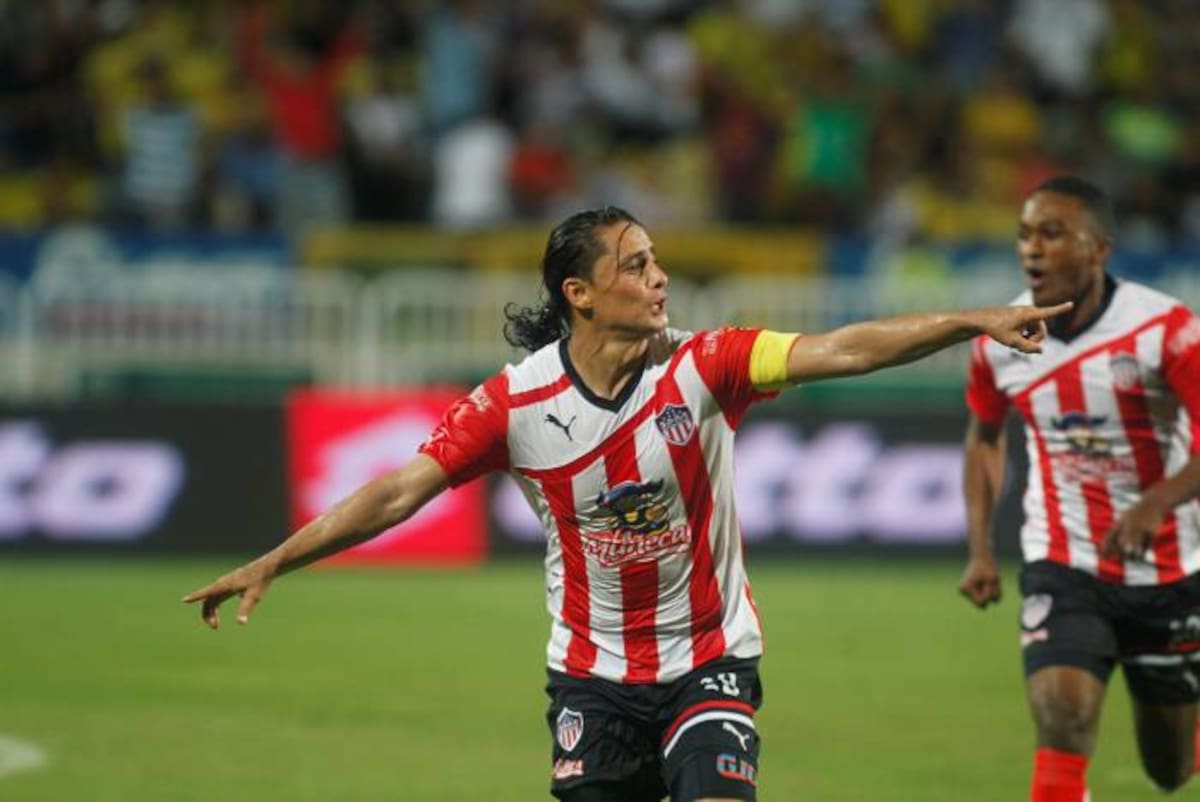 Giovanni Hernández celebra el tercer gol de Junior. Oscar Díaz/El Universal