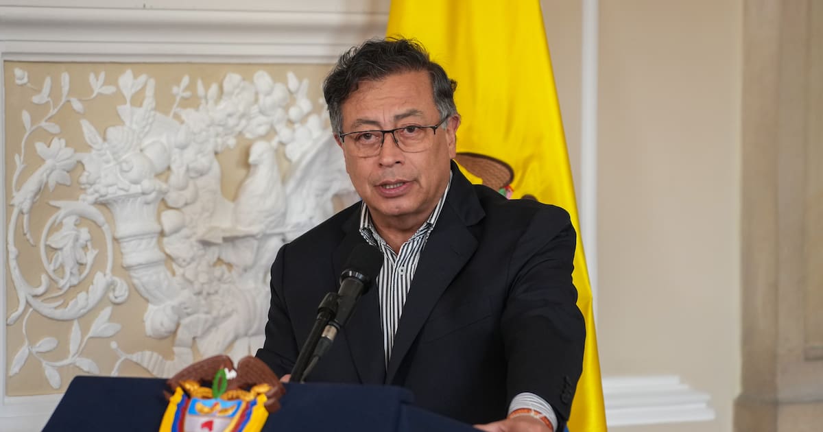 Petro exige la salida de funcionarios que organizaron polémica fiesta con un prófugo