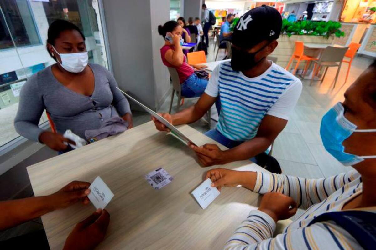 Reacciones en Cartagena a la exigencia del carnet de vacunación
