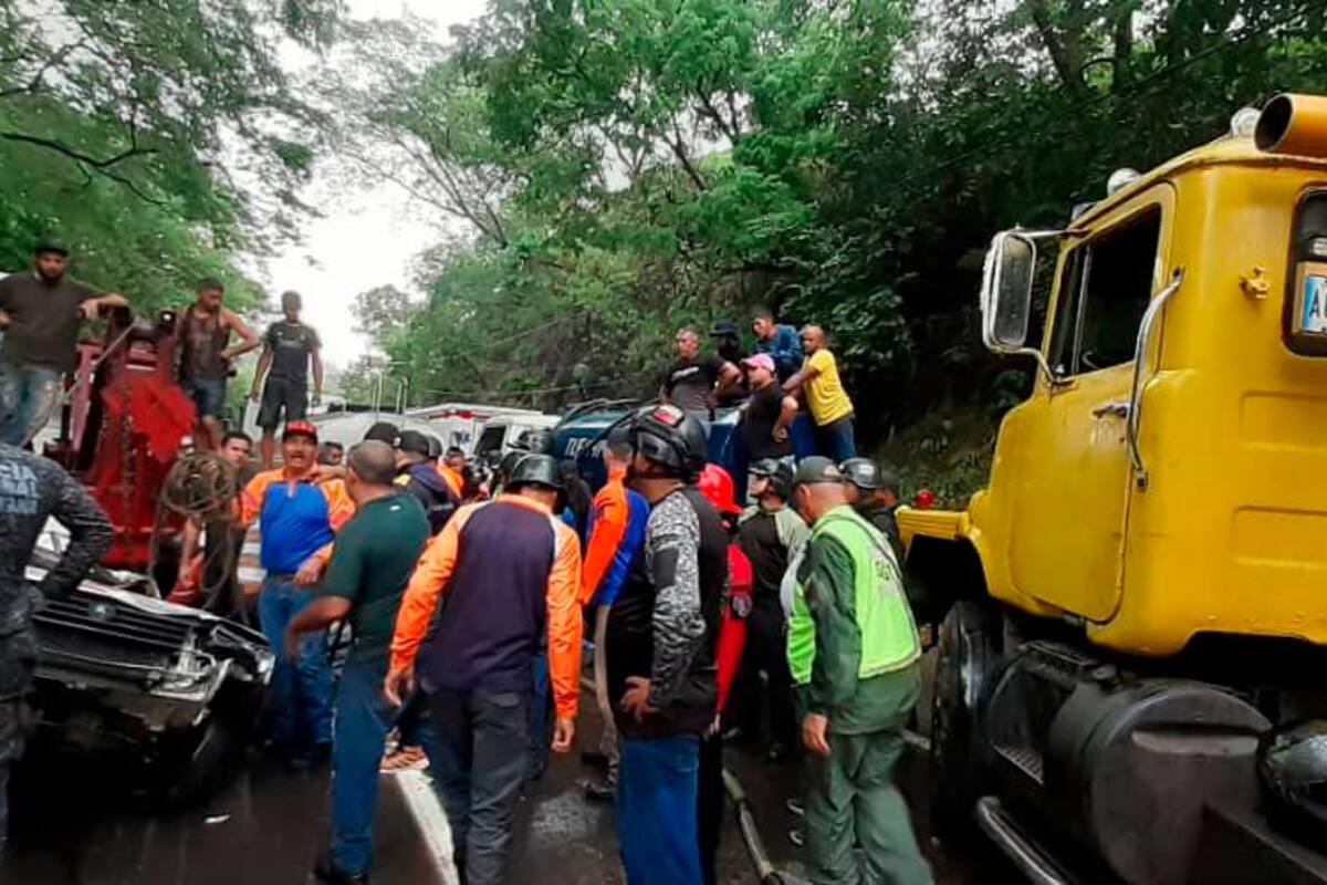 8 fallecidos, entre ellos 3 niños, deja accidente de tránsito en Venezuela