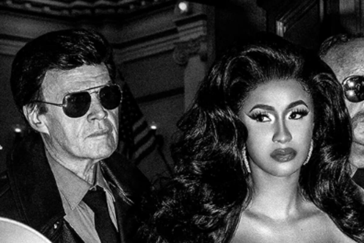 Desnuda y frente a la justicia se ve a la rapera Cardi B en su más reciente video