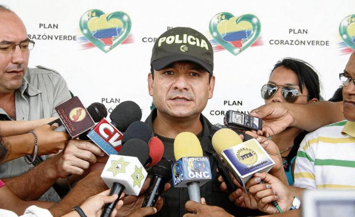 El coronel Julián González González, en rueda de prensa habló sobre la situación de los docentes. MANUEL SANTIAGO PÉREZ/EL UNIVERSAL/