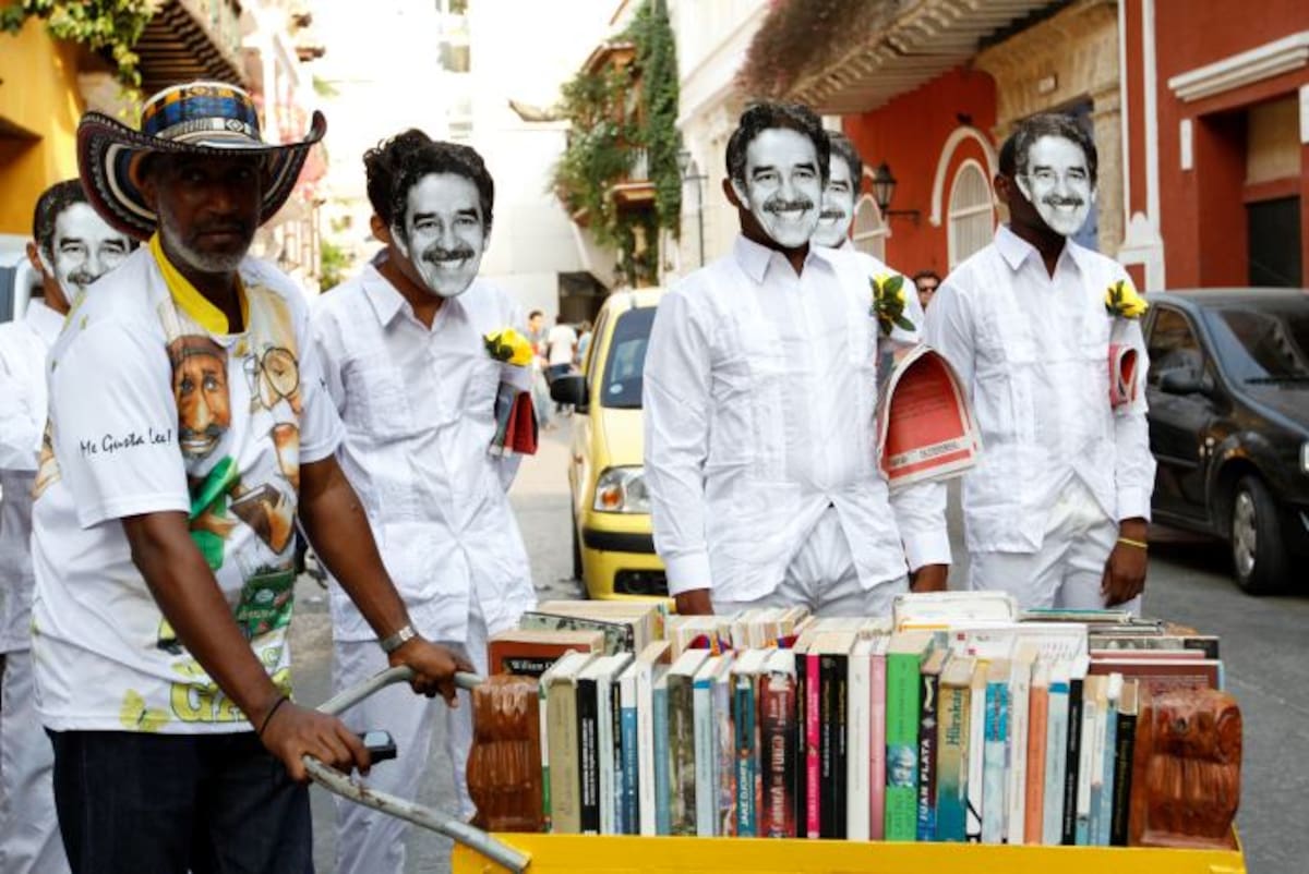 Martín Murillo rodeado de Gabos. Julio Castaño-El Universal