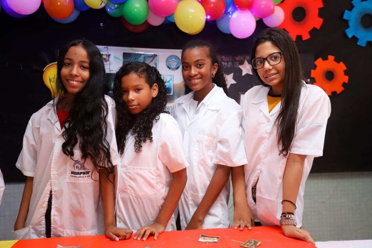 Allis García, Danielle Pérez, Nicolle Navia y Valentina Martínez.
