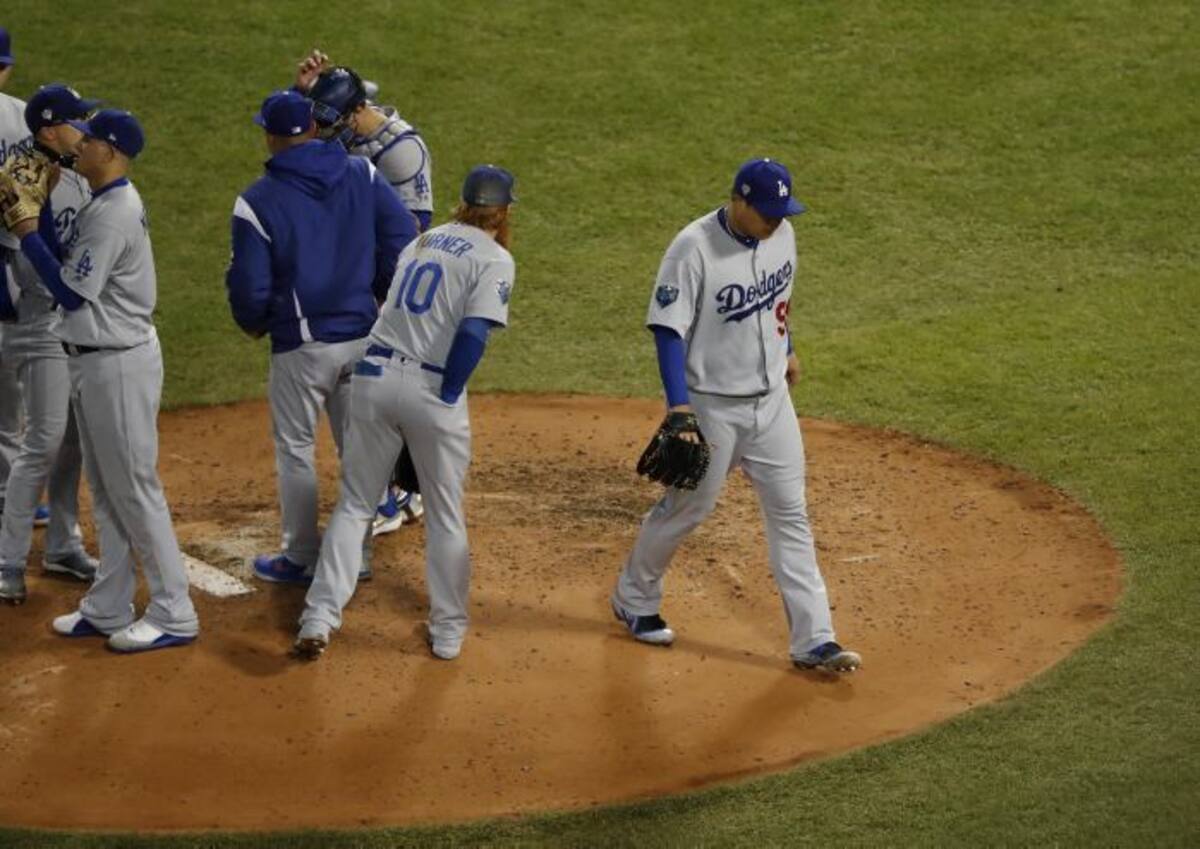 Los Dodgers tendrán que buscar una remontada ante los Medias Rojas para ganar la Serie Mundial. EFE JOHN G. MABANGLO