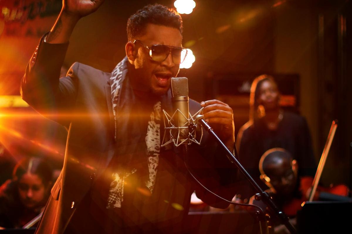 Don Omar viene lleno de colaboraciones en “Forever King”