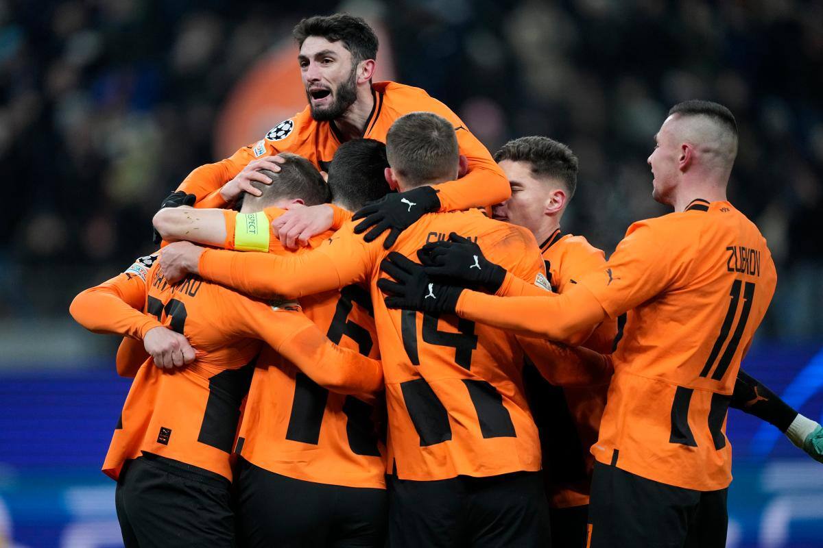 Champions: El Shakhtar sigue apurando sus opciones de pasar a octavos