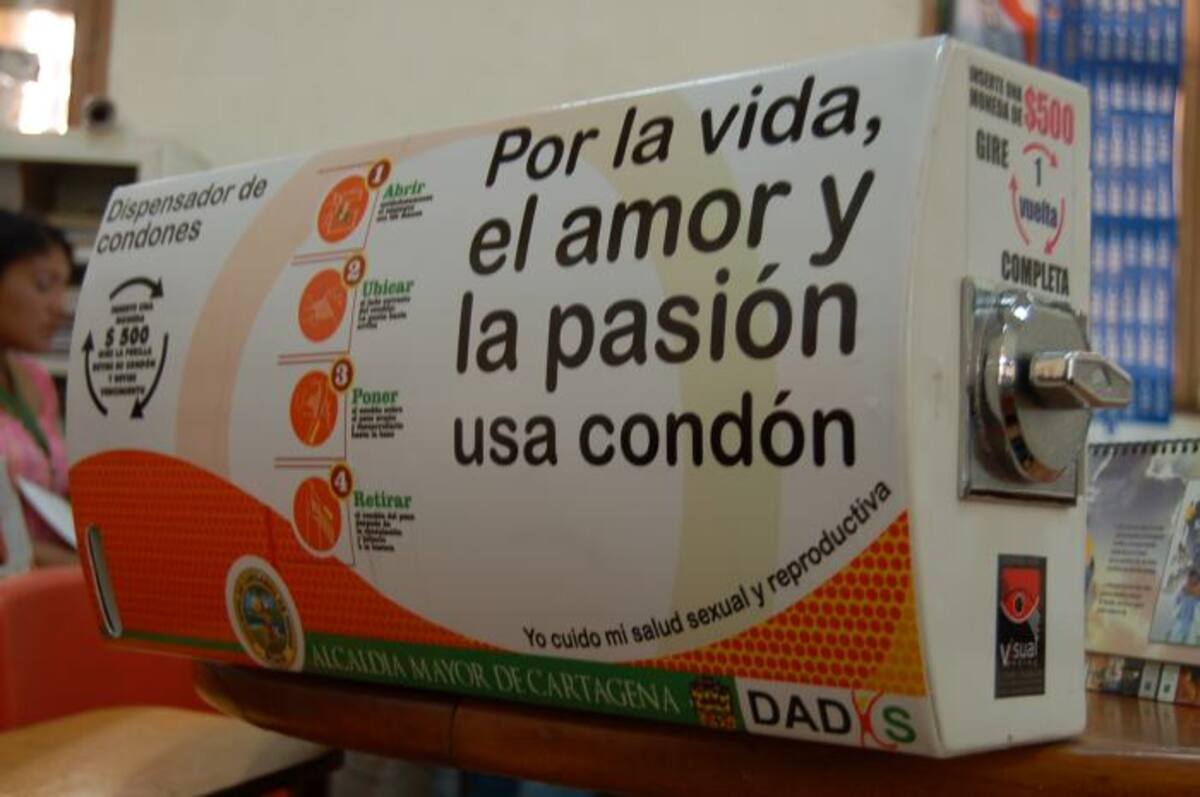 100 dispensadores de condones serán instalados en centros comerciales y universidades El Universal