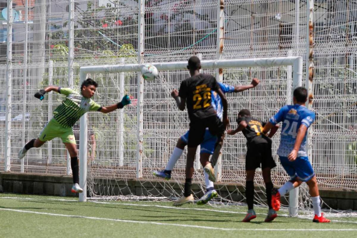 Tiros al aire en cancha de fútbol Alameda siguen sin tener responsable