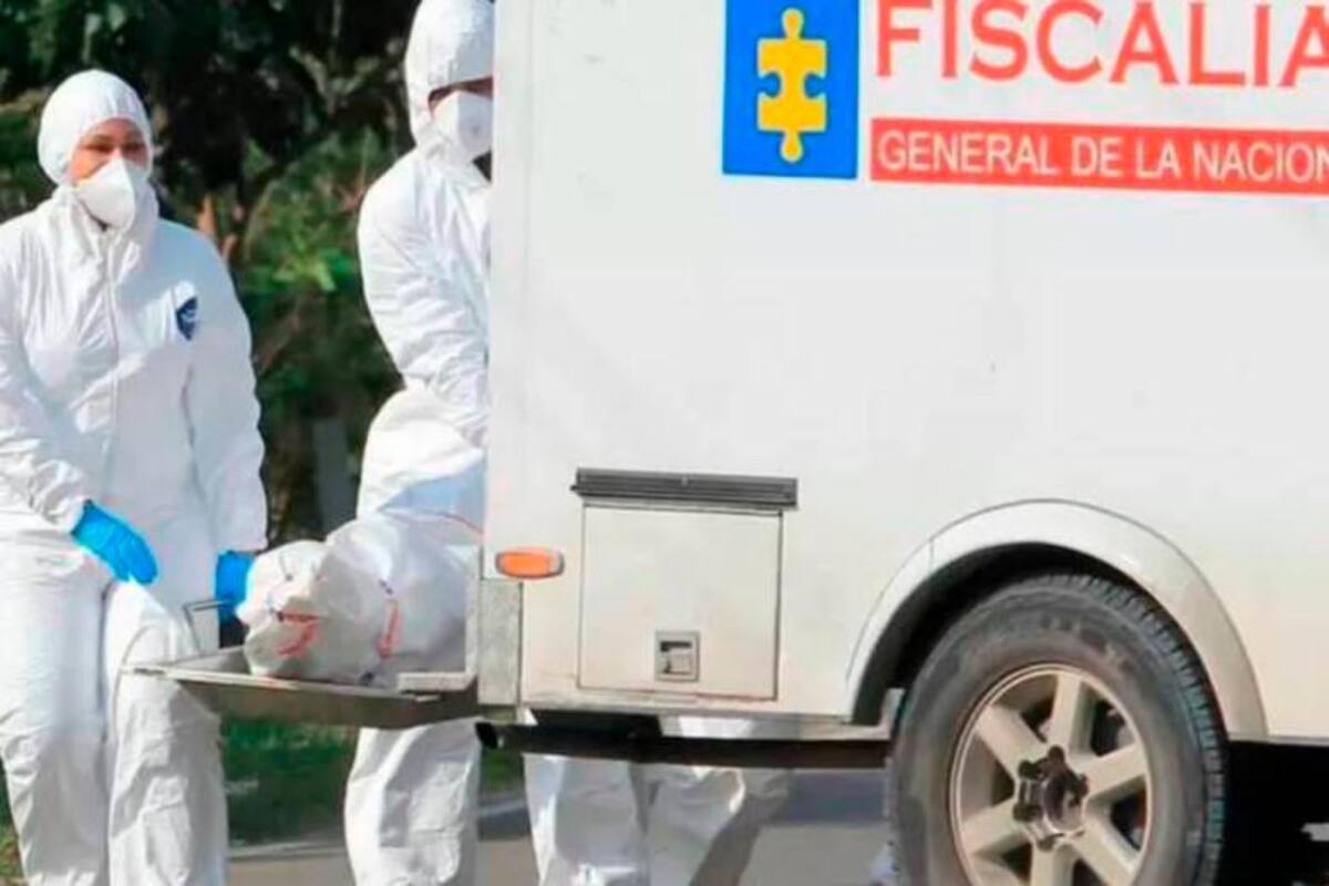 Mujer de 20 años fue hallada muerta en una maleta y su pareja se fue del país