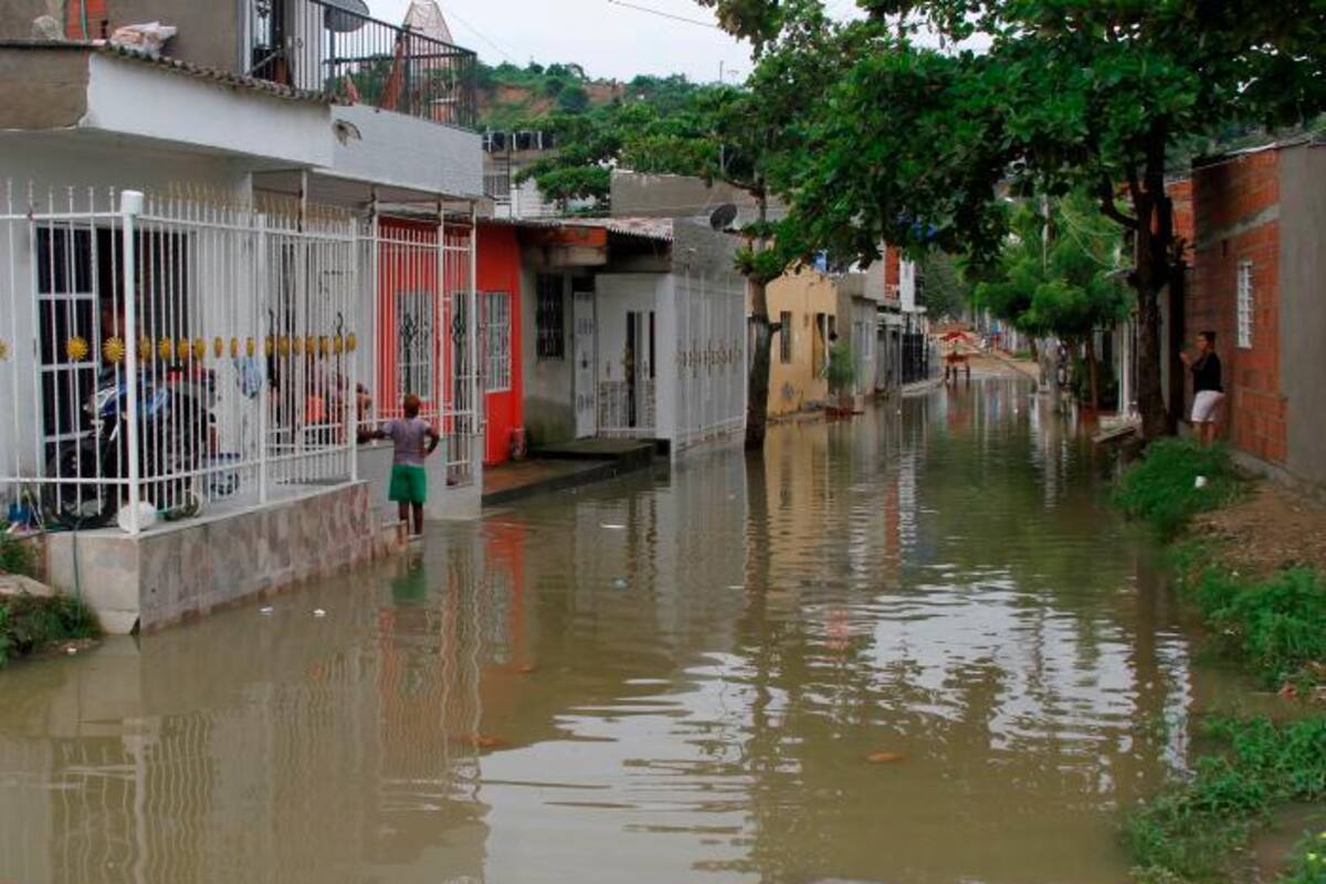 Onda tropical, frente frío y posible ciclón causarán más lluvias en Cartagena