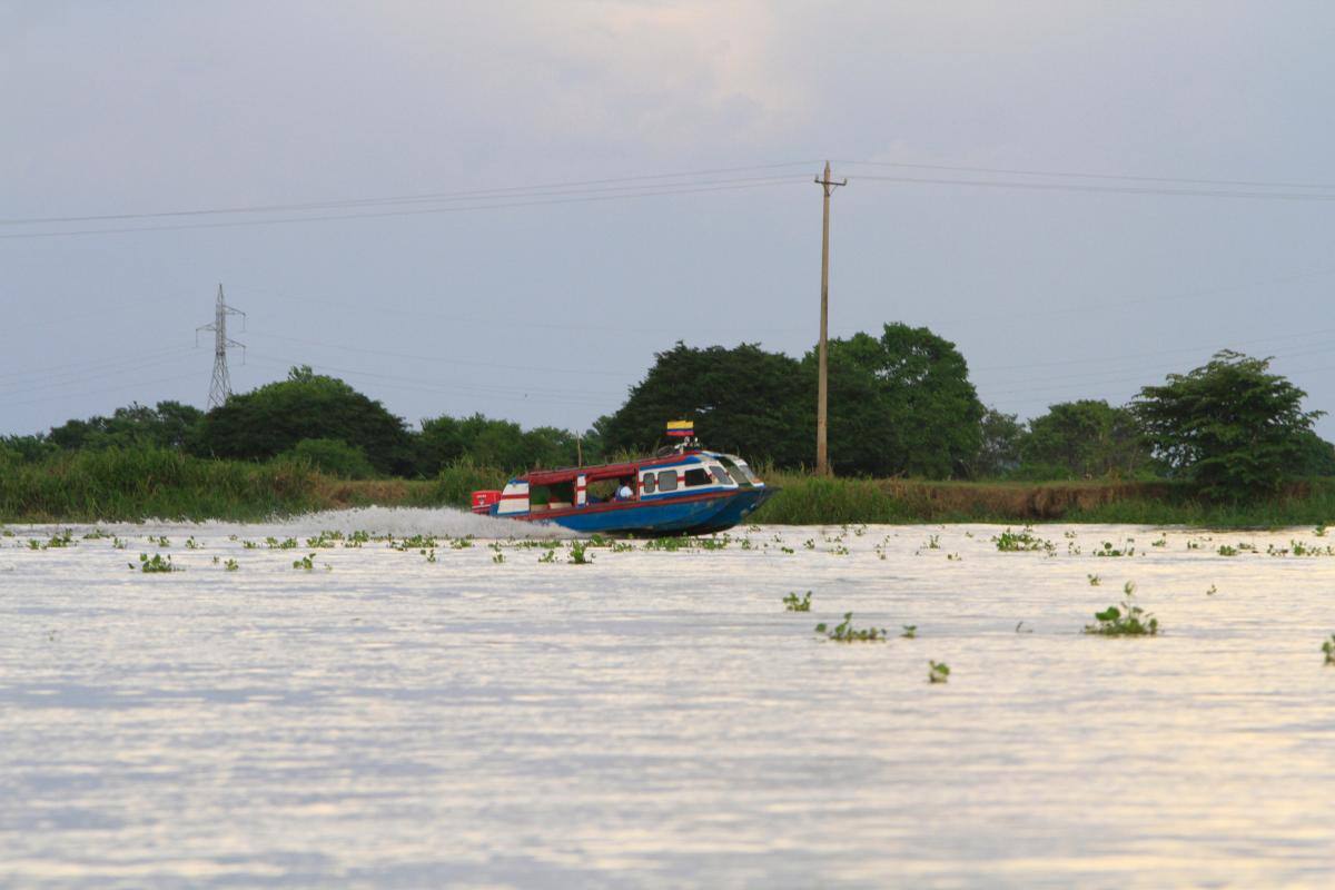 Hallan cuerpo de niña que cayó al río Magdalena en choque de chalupas