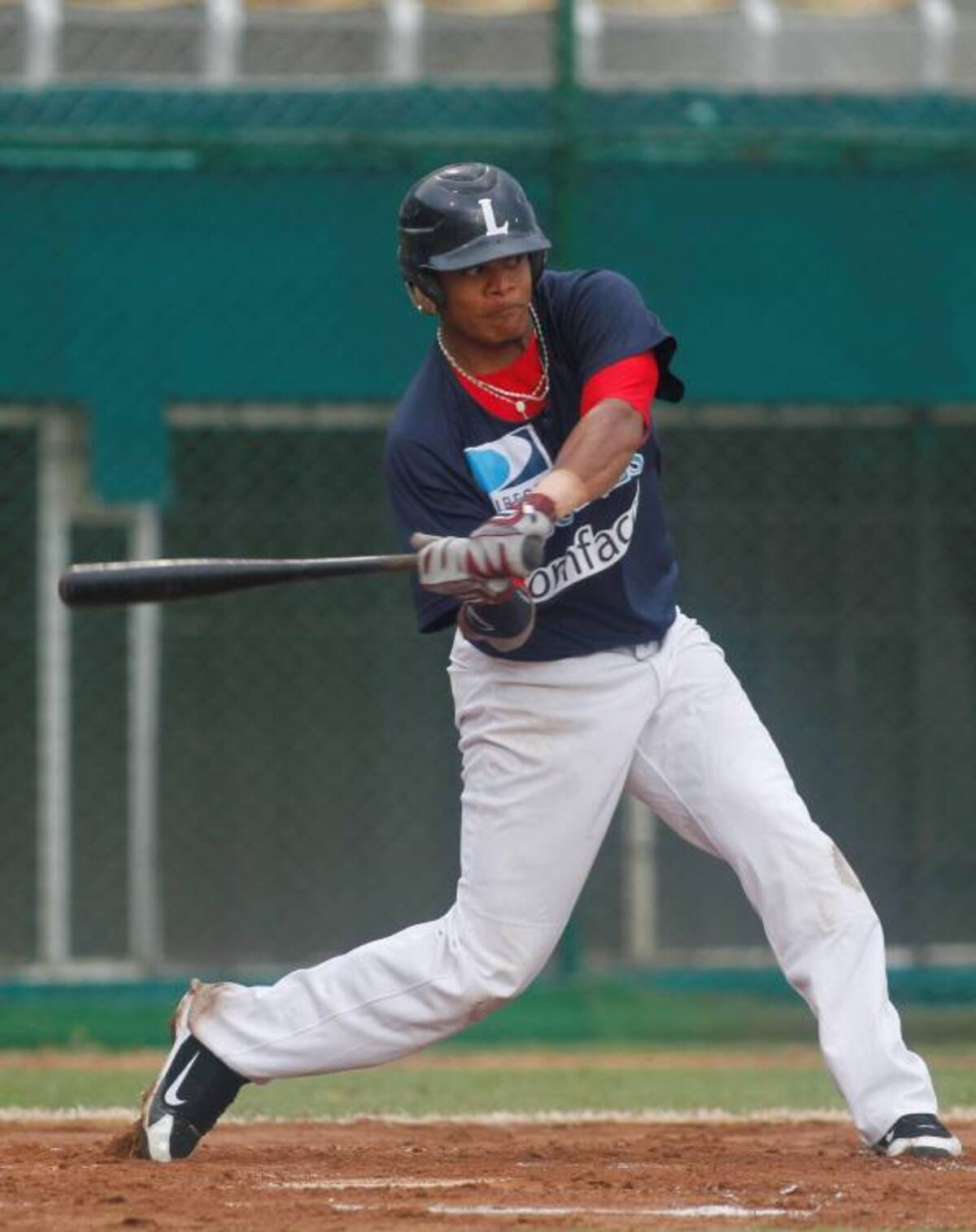 Reynaldo Rodríguez, primera base de equipo Toros, que enfrenta a los Brujos de México, en la serie internacional de béisbol. ÓSCAR DÍAZ / El Universal /