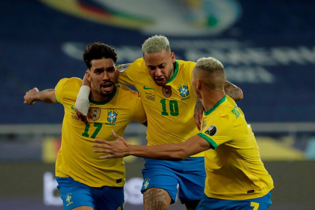 Brasil vence a Chile y enfrentará a Perú en la semifinal de la Copa