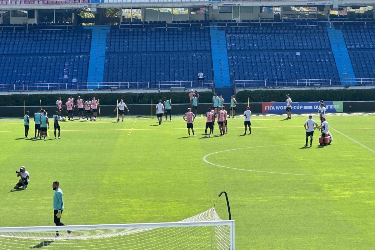 Selección Colombia madrugó a visitar al Estadio Metropolitano