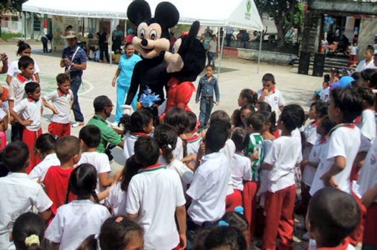 Los niños y niñas del Hogar Infantil durante la celebración. CORTESÍA/
