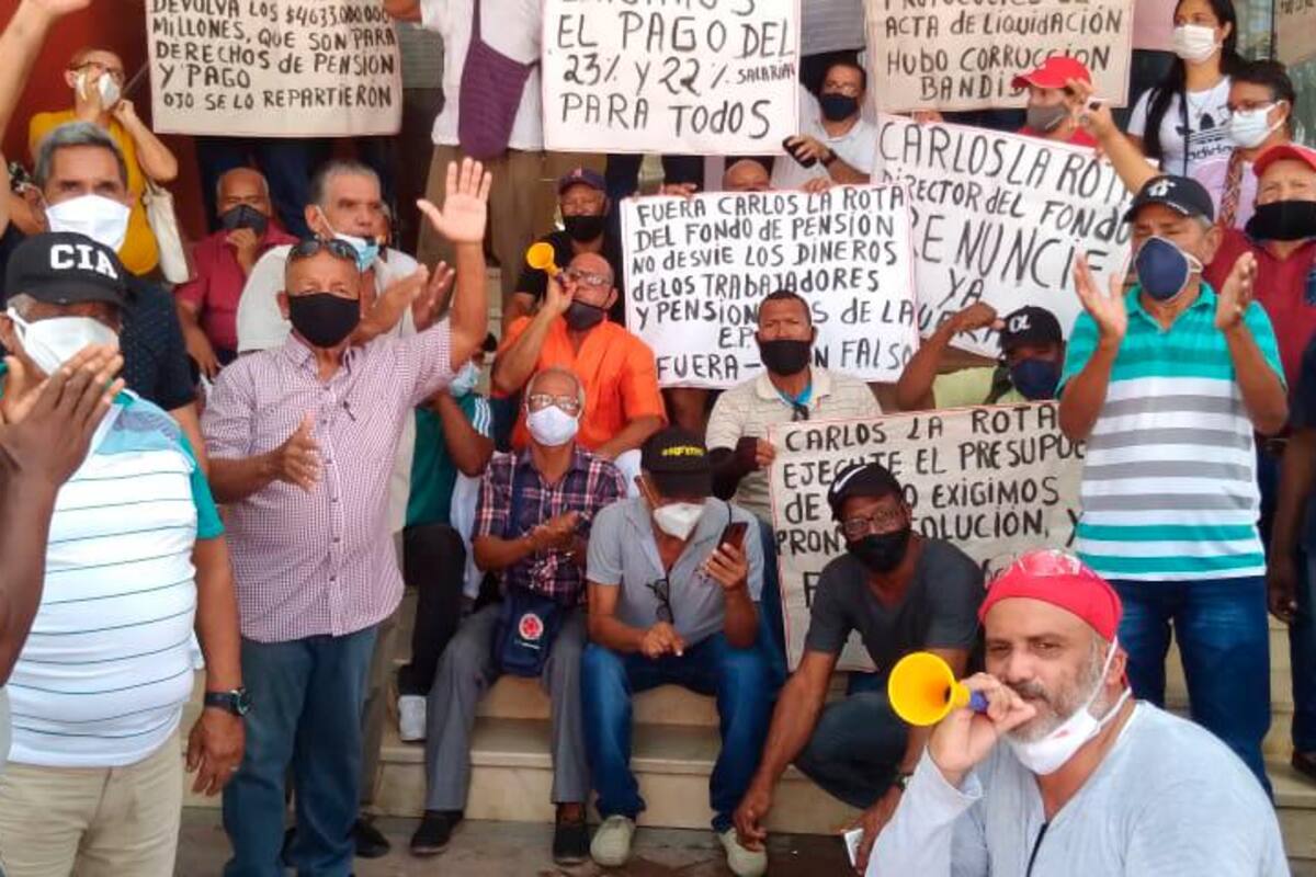 Trabajadores exigen liquidación total de las antiguas Empresas Públicas