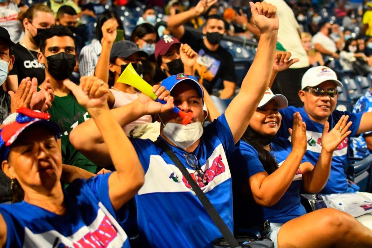 Barranquilleros celebraron el título de Caimanes en el Édgar Rentería