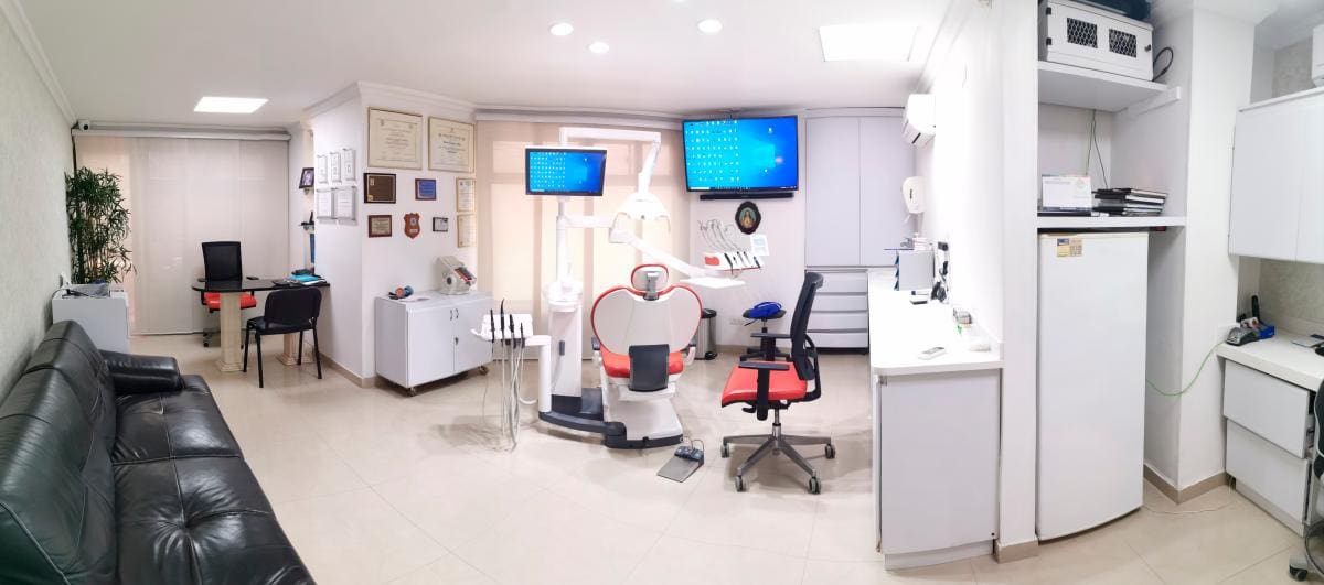 Los espacios amplios en el área clínica son importantes para no concentrar los aerosoles generados durante los procedimientos odontológicos. // Cortesía.