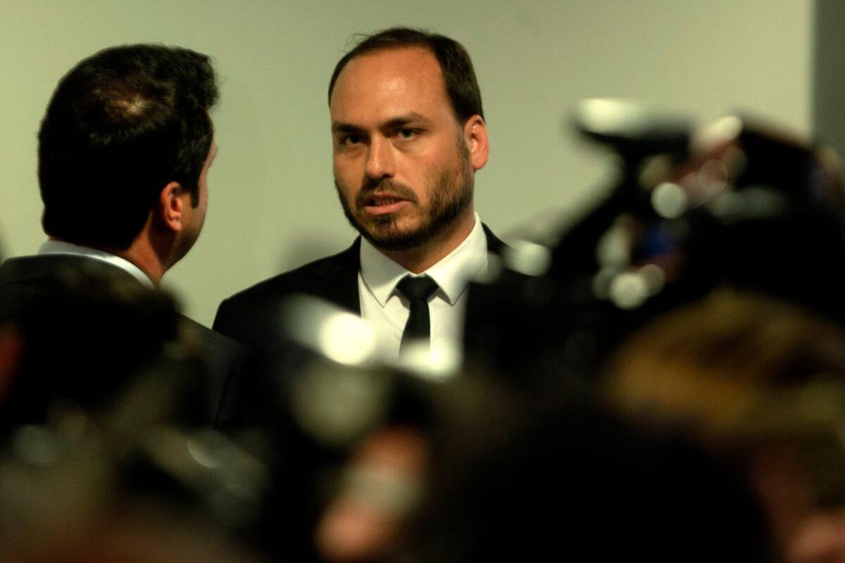 Registran la casa de uno de los hijos de Bolsonaro por espionaje ilegal