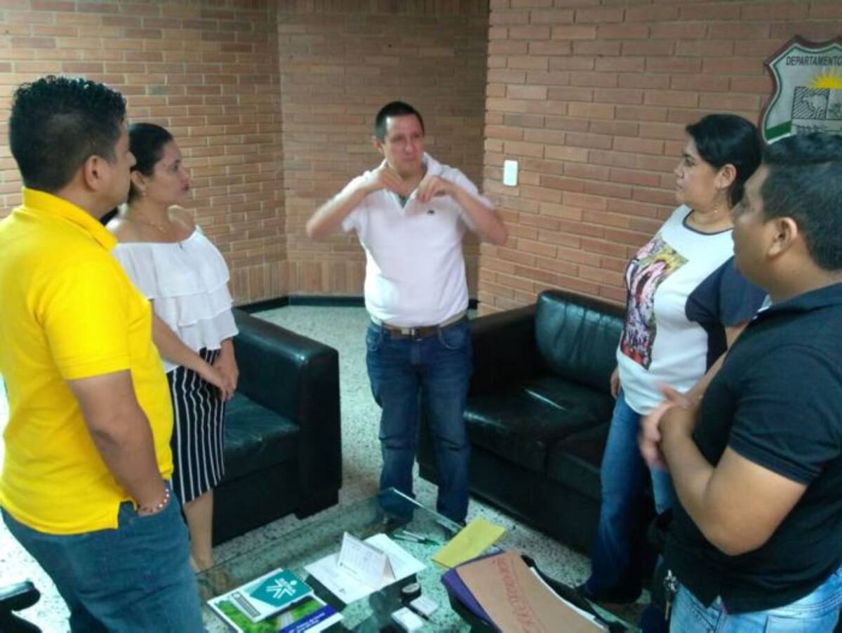 Reunión de autoridades departamentales con miembros de la Asociación de Sordos de Sucre. CORTESÍA