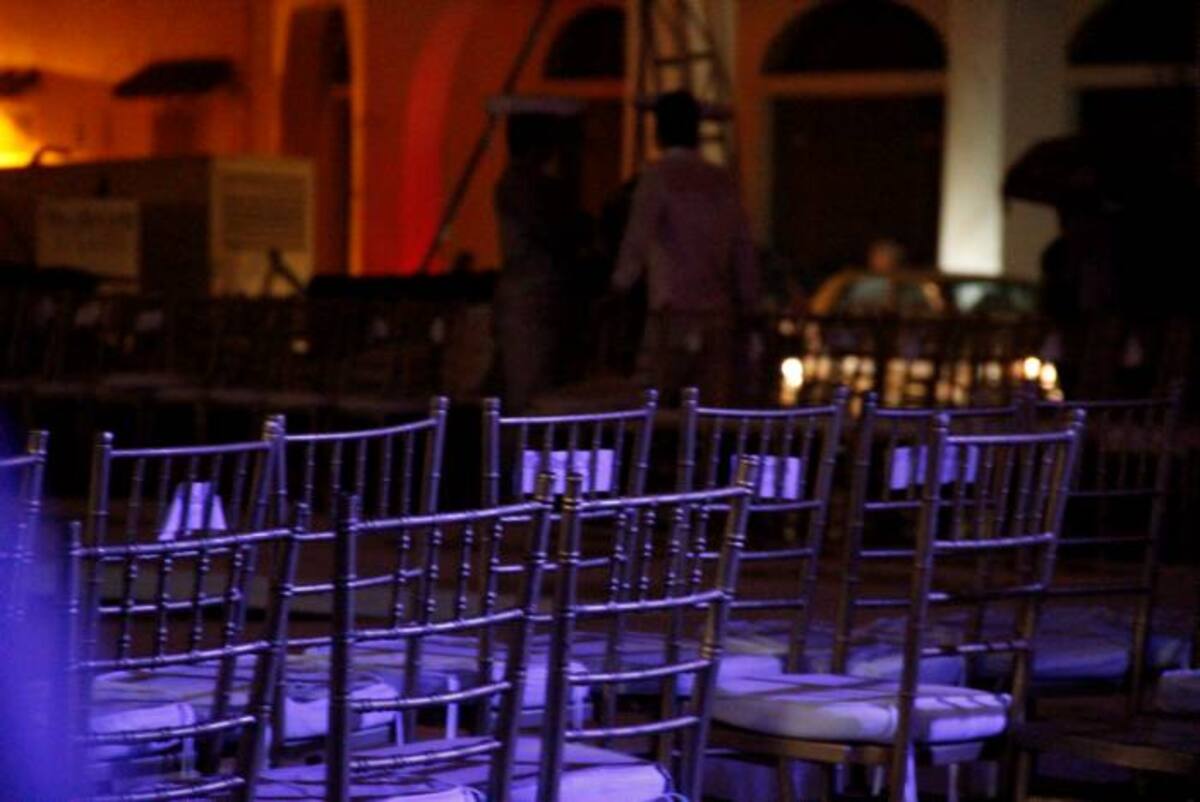 Así quedó la silletería del evento cuando la lluvia empezó a caer. DANIELA BUELVAS- EL UNIVERSAL