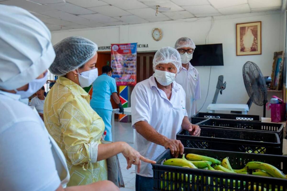 Centros de vida reciben dotación alimentaria para los mayores activos