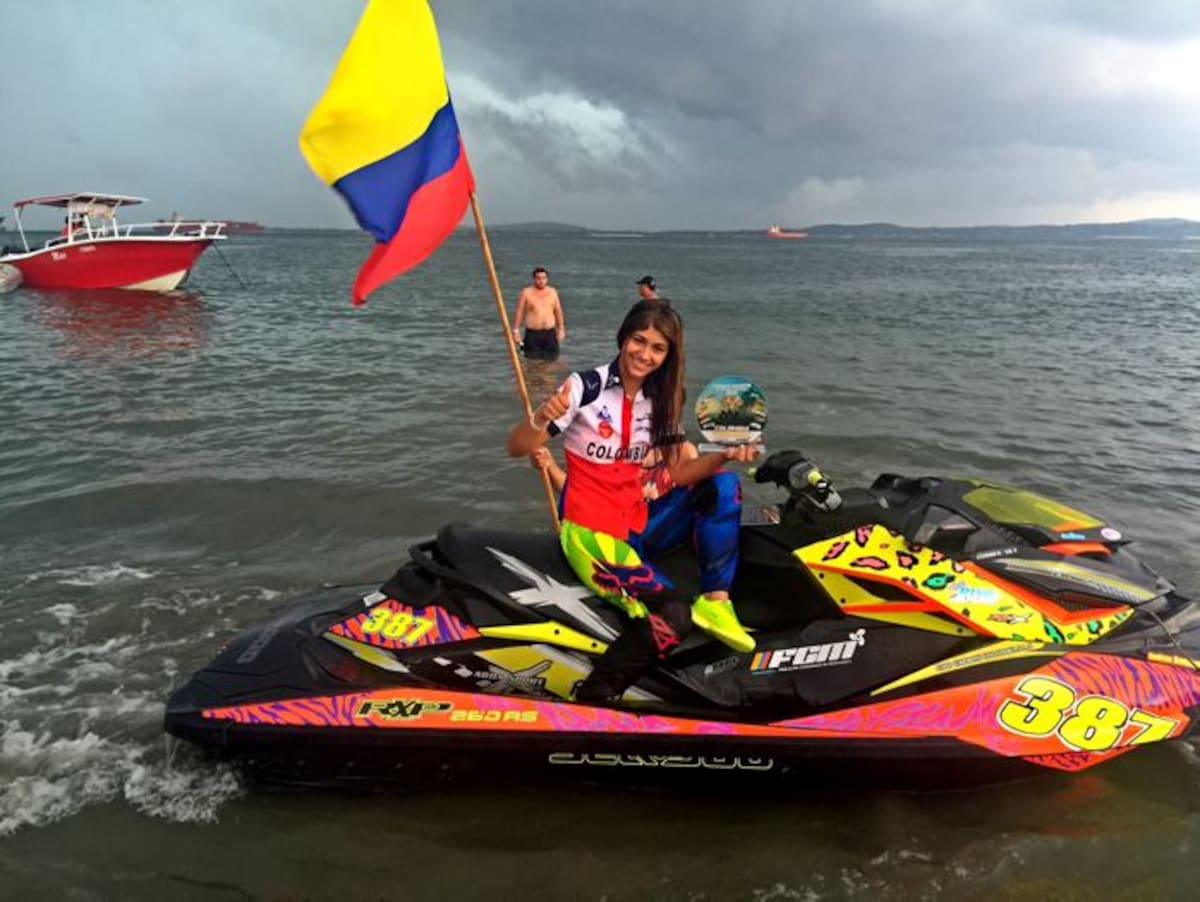 Andrea Domíguez fue la campeona del Sudamericano de Motos Acuáticas que se realizó en Cartagena. CORTESÍA
