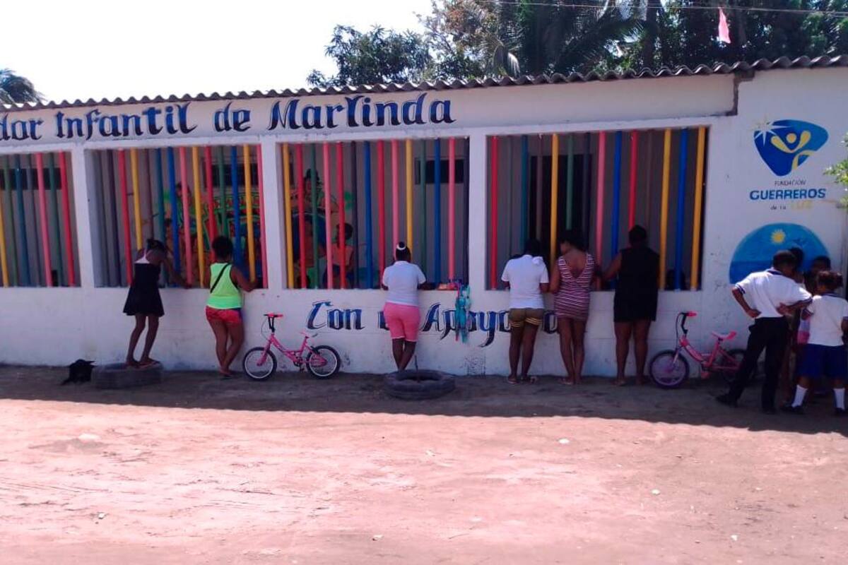 40 sillas para 120 niños, comedor comunitario de Marlinda requiere manos amigas