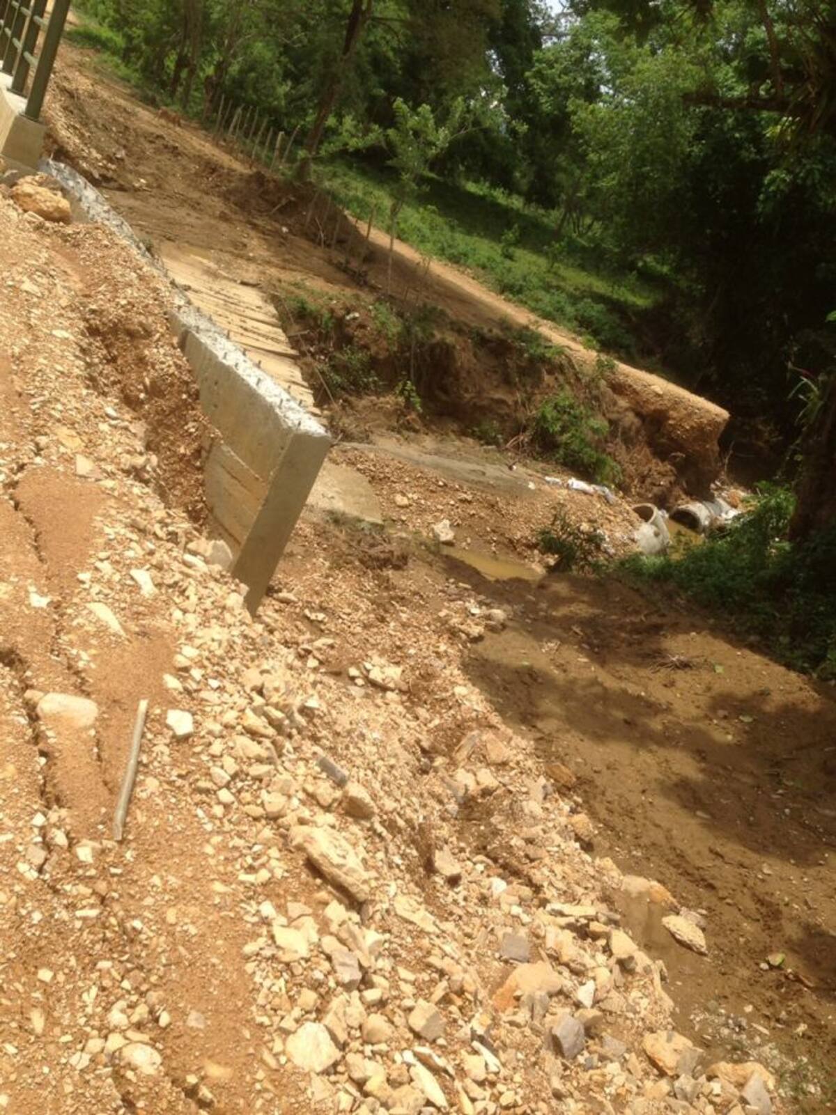 280 millones de pesos costó la construcción del nuevo puente sobre el arroyo Salvador, en San Juan Nepomuceno. Cortesía