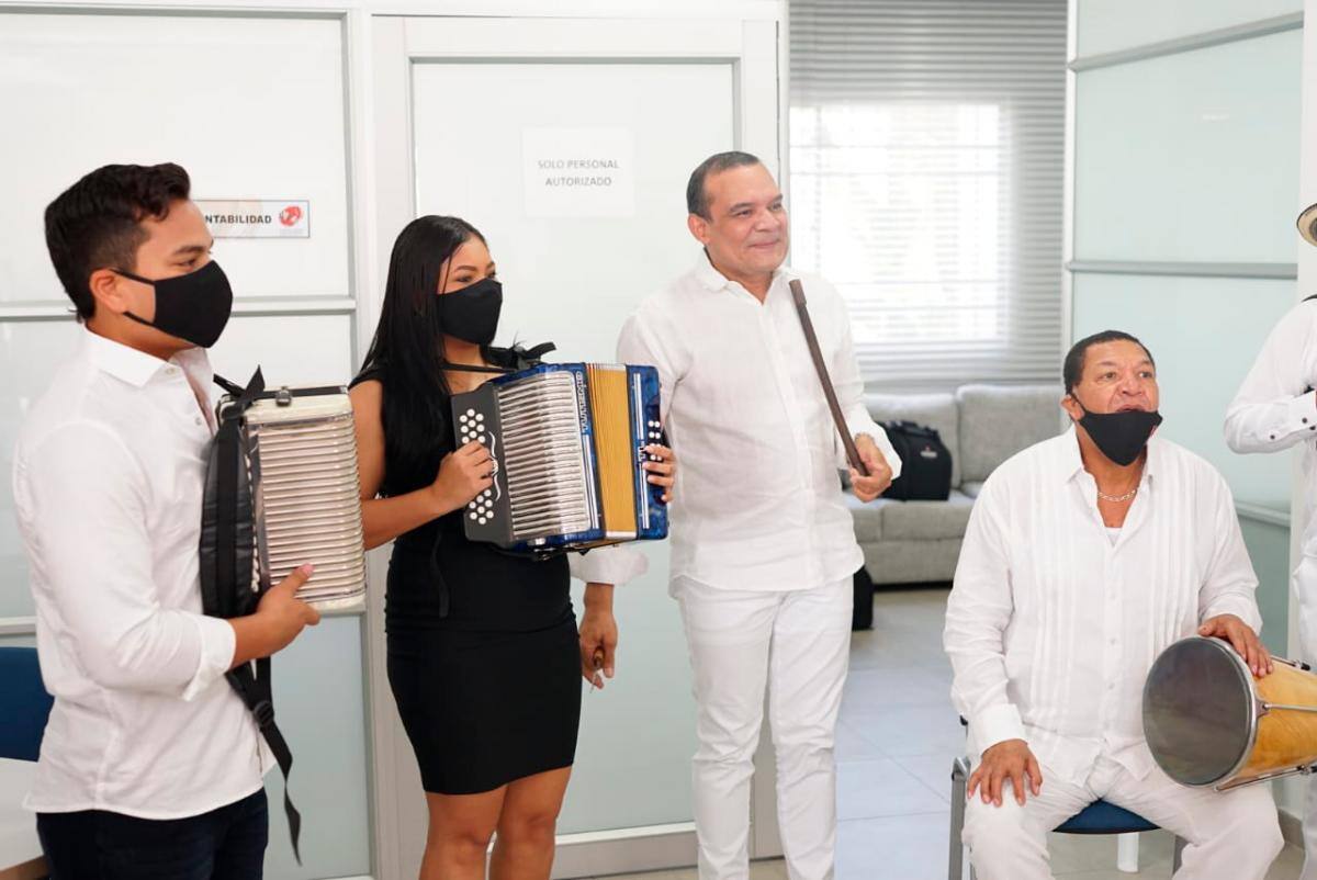 Jeimy Arrieta entre los premiados.
